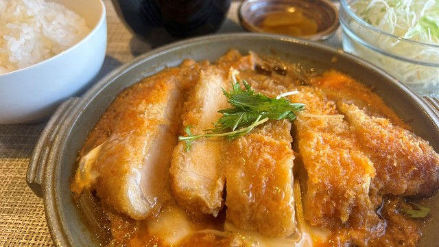 カツ煮定食（青森県産　美保野ポーク・那須御用卵 使用）