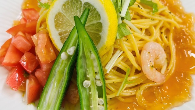 レモンペッパーパスタ（コンソメジュレ添え）